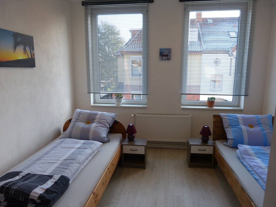 Schlafzimmer 1
Bedroom 1