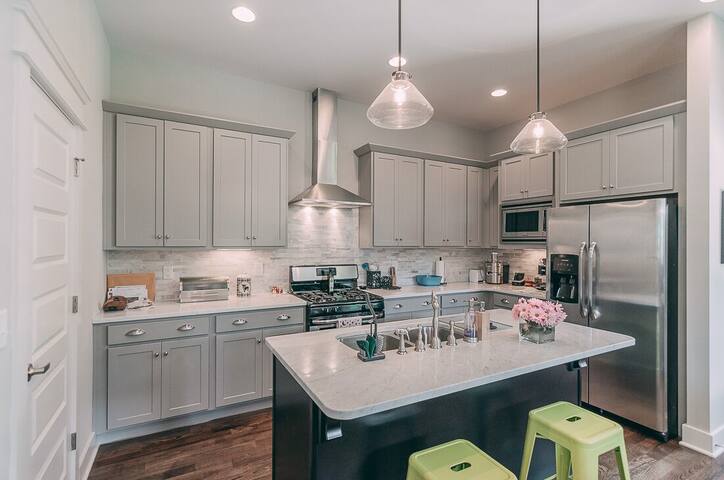 Casa Pura Vida – East Nashville 3BR/3BA Cozy Home gallery image 3