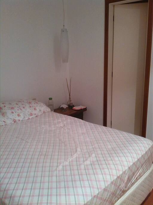 Suíte 1, com cama de casal