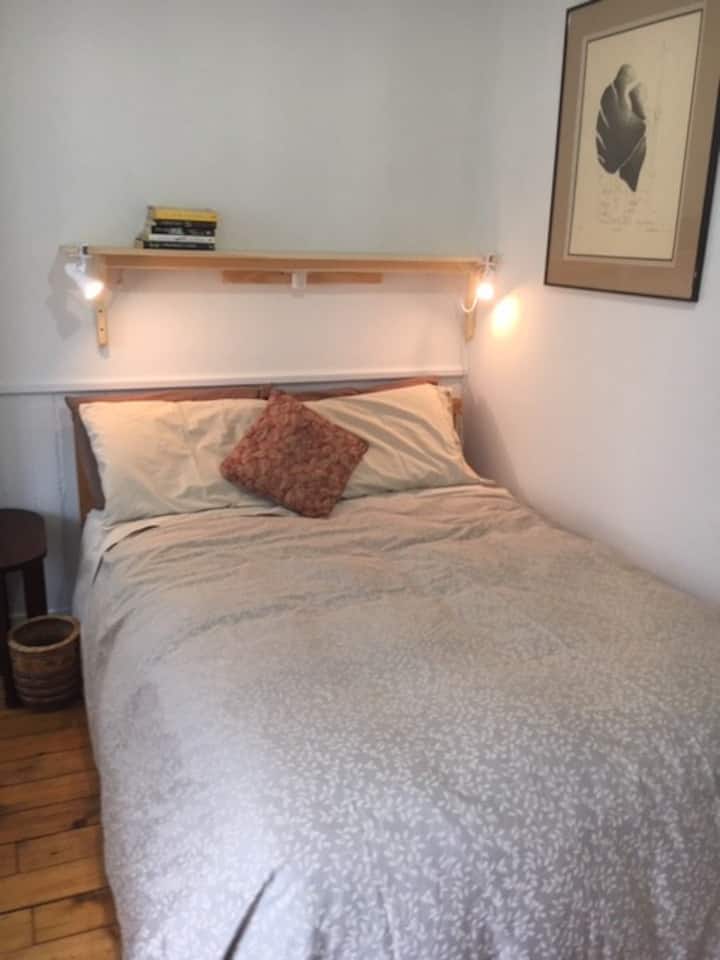 Სუპერ კომფორტული ორადგილიანი საწოლი საბნით