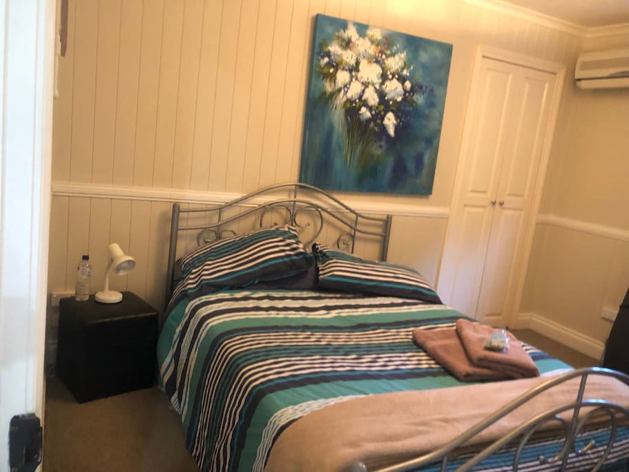 Double Bed Middle Room Dowstairsn