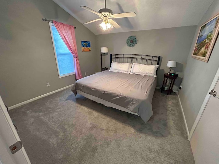 Спалня №3 с двойно легло king size на
горния етаж