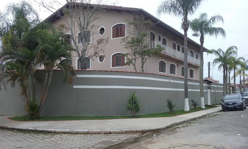 Praia Martin de Sá - Apto. 1 dorm.- Espaço Inteiro