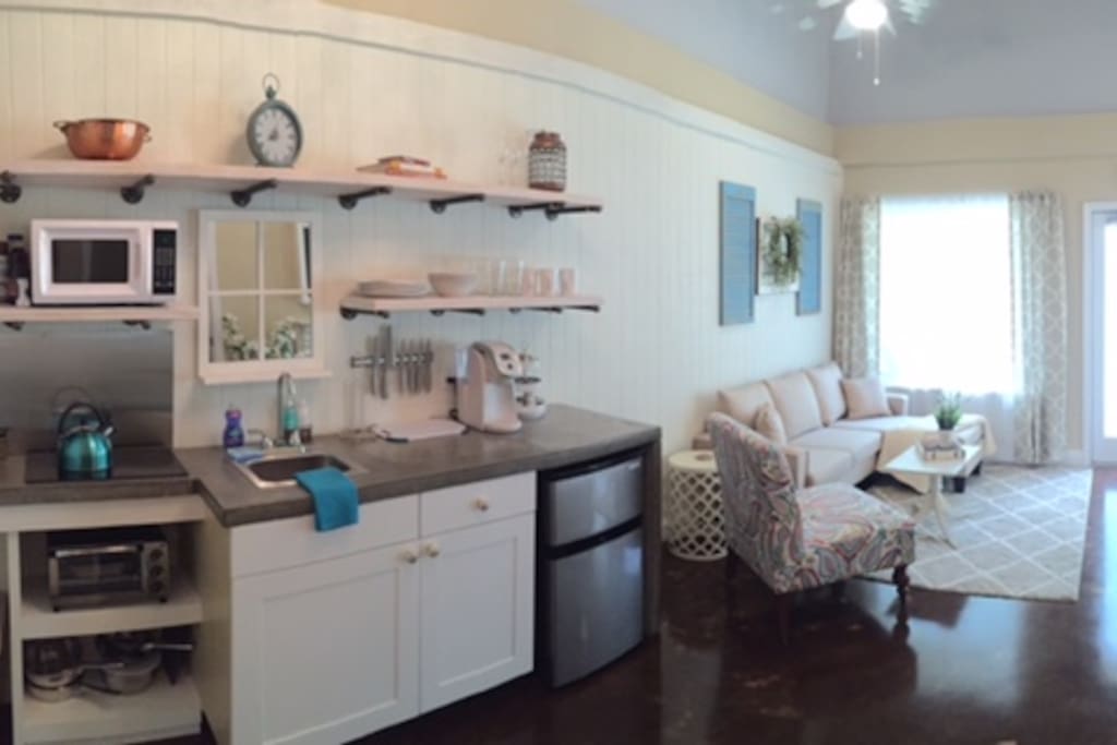 Another view of kitchen/living room