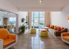 Luxury+Beachfront+Penthouse+with+Jacuzz