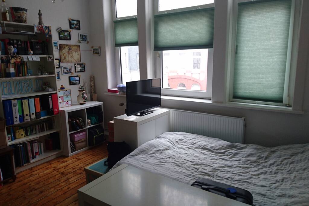 Schlafzimmer (2)