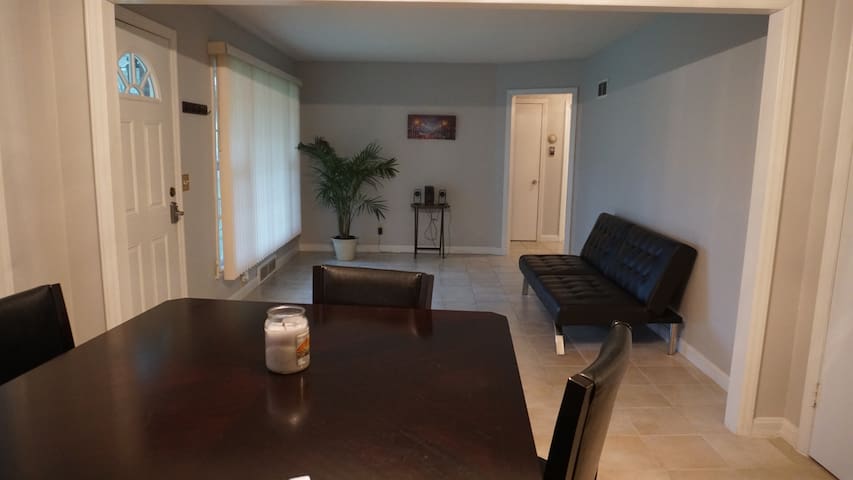 Private Room in Raytown