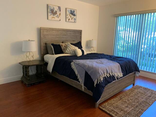 Private Home, 10 Mins to Hardrock Stadium & Casino gallery image 2