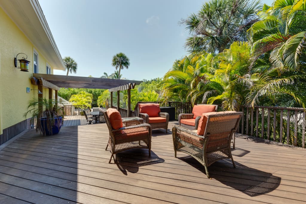 Huge Deck for gathering