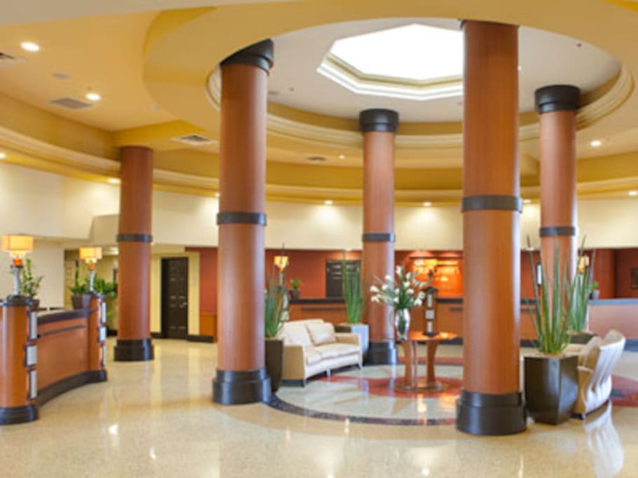 BLUEGREEN CLUB 36 RESORT LOBBY AREA