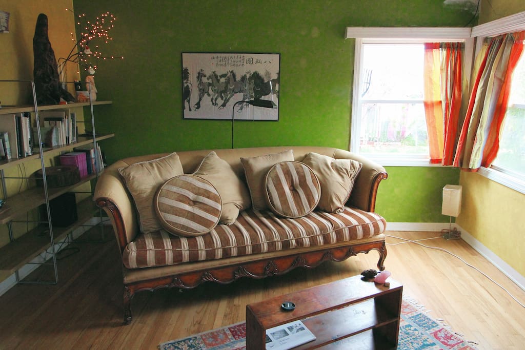 The living room is comfortable and distinguished.