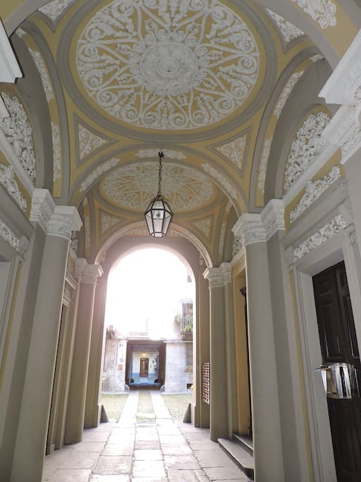 Ingresso principale / Main entrance