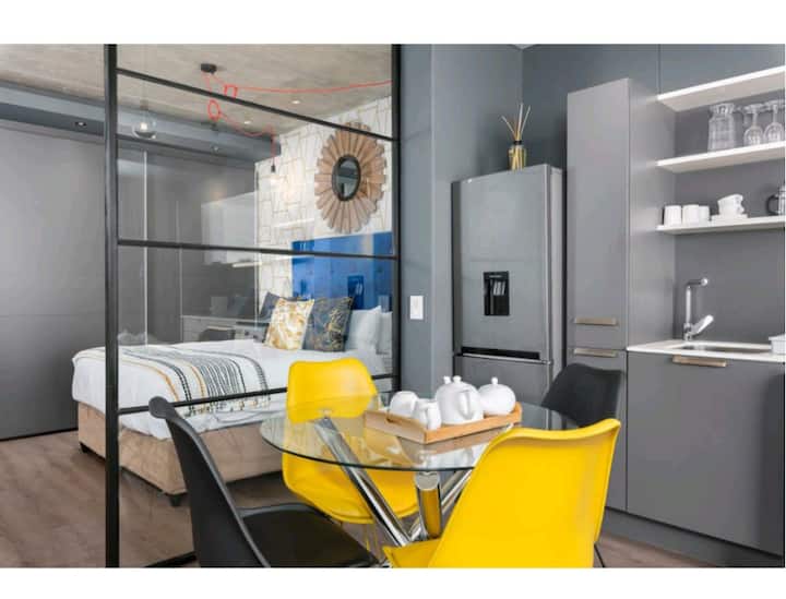 Claremont Holiday Rentals & Homes Claremont, Cape Town, South Africa