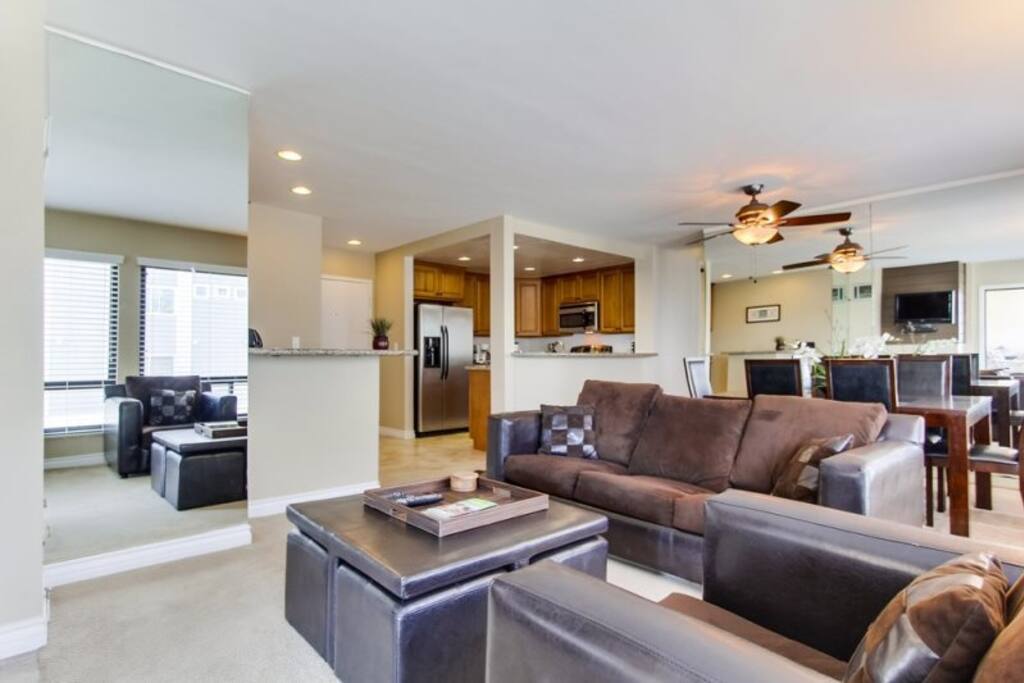 Living room with plenty of space.