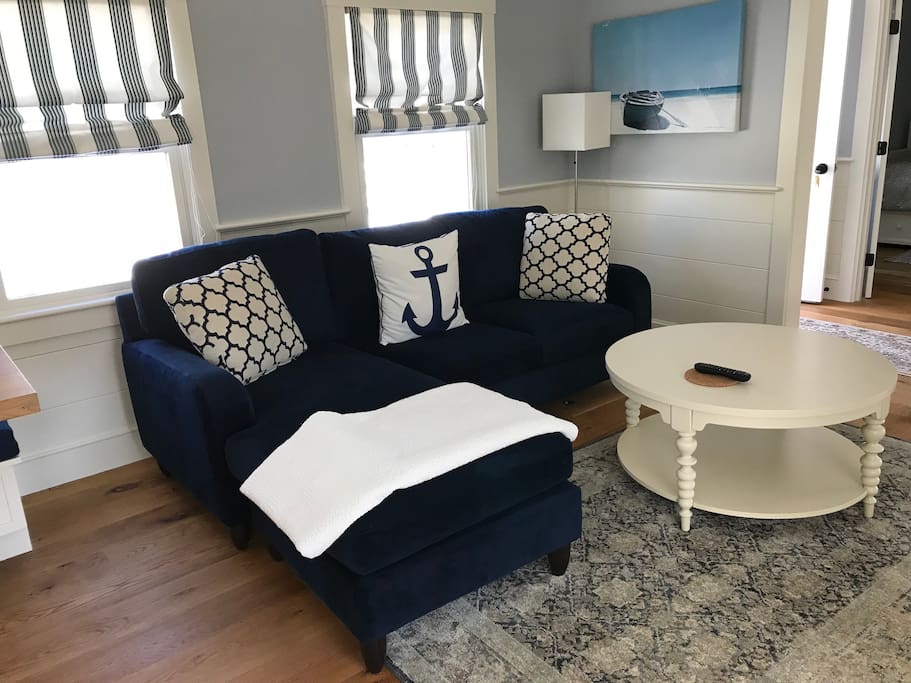 Couch with chaise