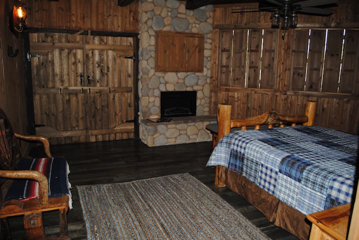 Airbnb Jamestown Vacation Rentals Places To Stay California