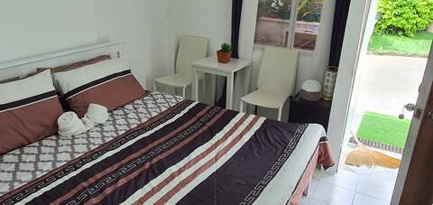 King bed and bathroom, smart TV, fast internet
