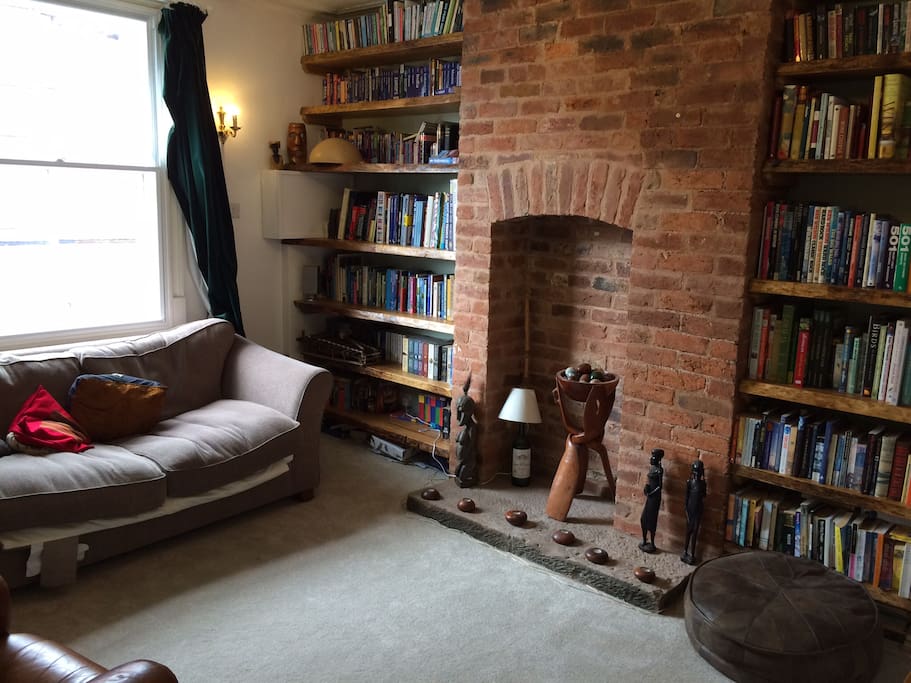 Library/ reading room