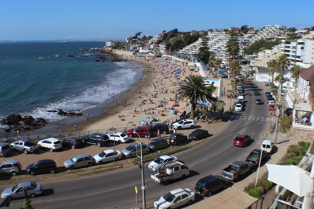 Playa Amarilla frente al edificio