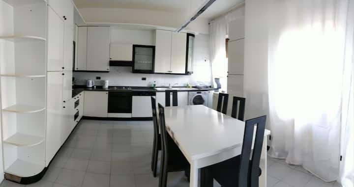 Cozy Room Navigli Area-naba-bocconi-iulm-wifi-pool - Milan