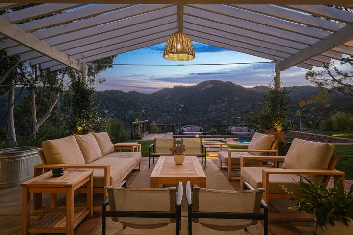 Private oasis with stunning views