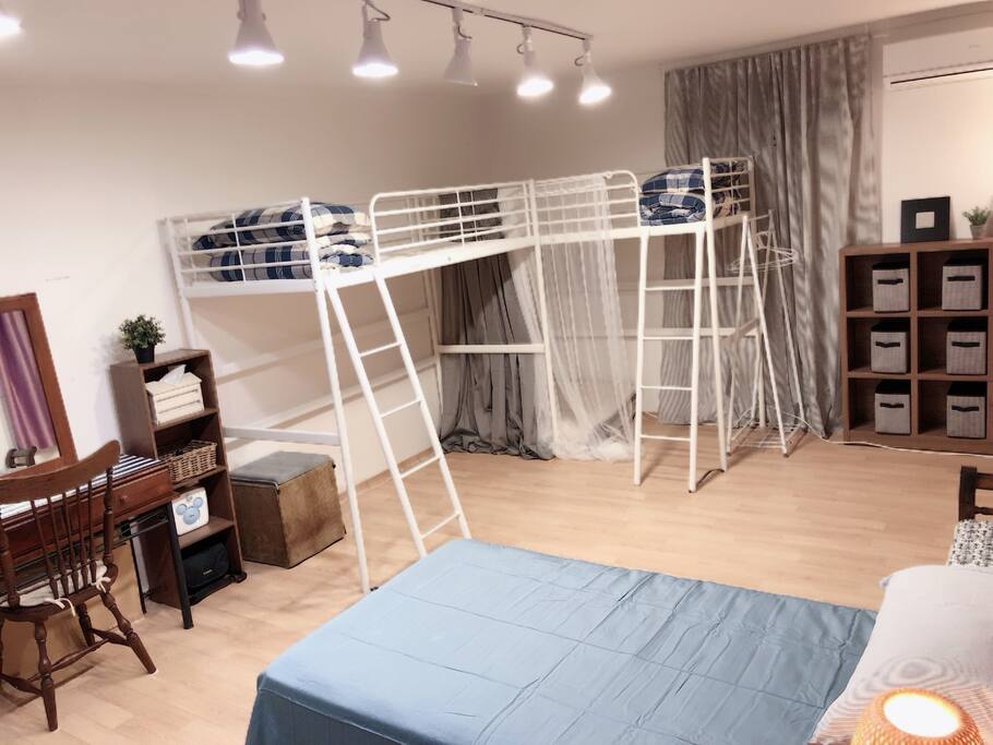 Thepresent guesthouse FamilyRoom