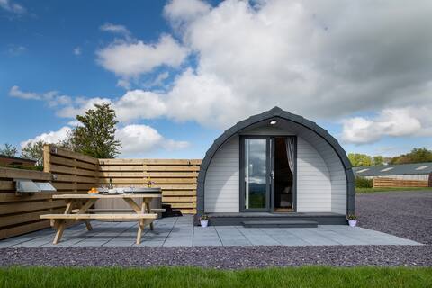 Secluded Pod 3 @ Waenfechan Glamping