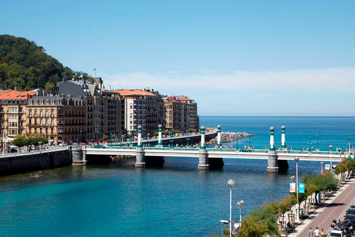 Okendo by FeelFree Rentals gallery image 5