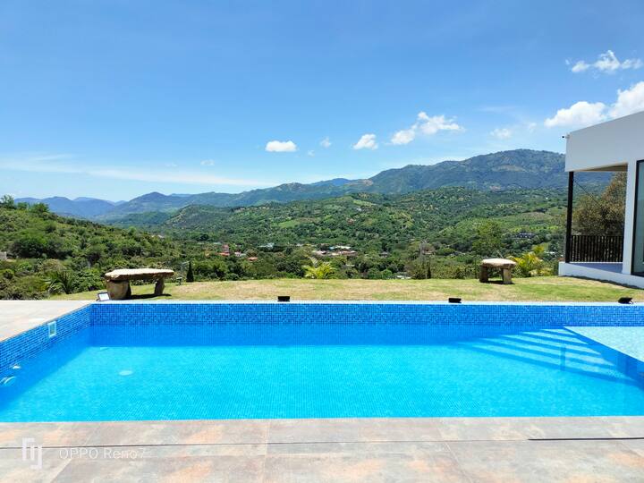 Sale & Rental Linda Casa Houses for Rent in San Joaquín, Cundinamarca