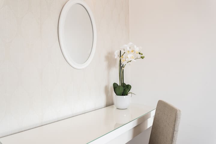6 Clouds Apartment Lisbon managed Airbnb listing 2