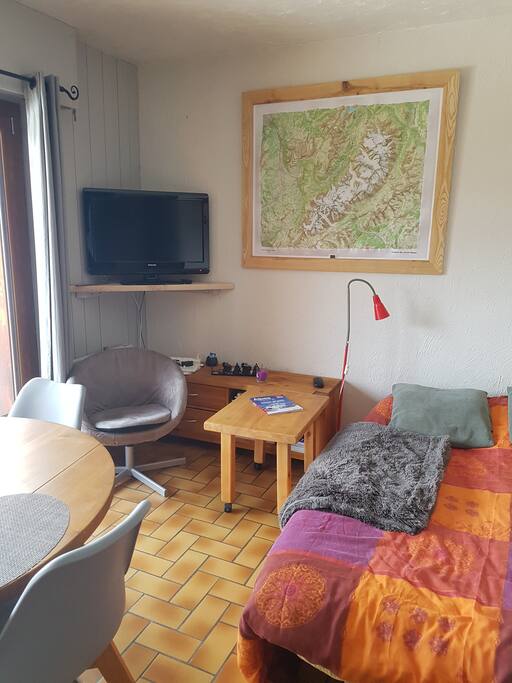 Salon avec couchage