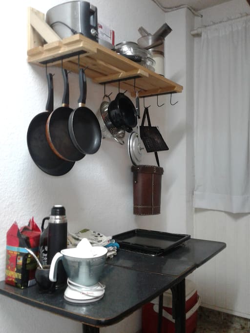 Equipamiento de cocina y desayuno completo: Tostadora, juguera, cafetera
