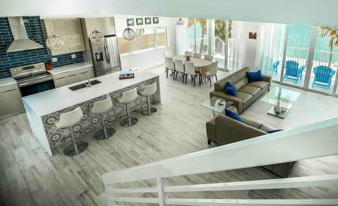 Top Airbnb: Oceanfront *PARADiSE* Amazing views, pool, dock in Marathon