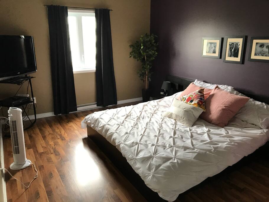 Master Bedroom - King Size Bed