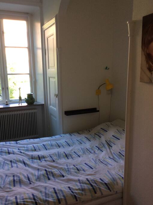 Bedroom with a 140 cm double bed