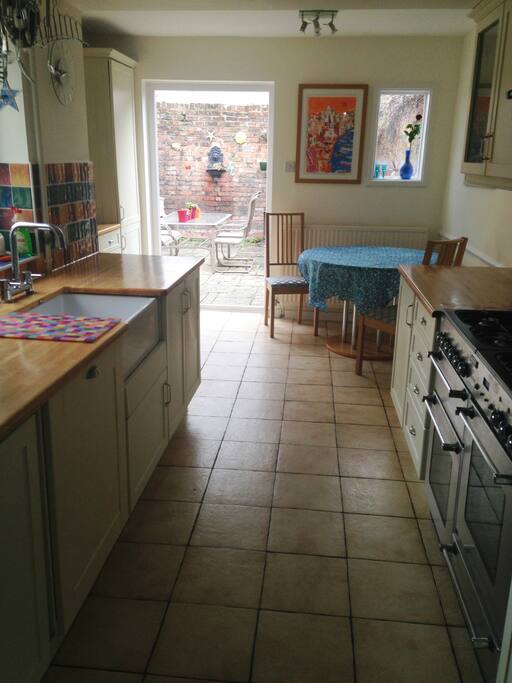 Kitchen and courtyard garden