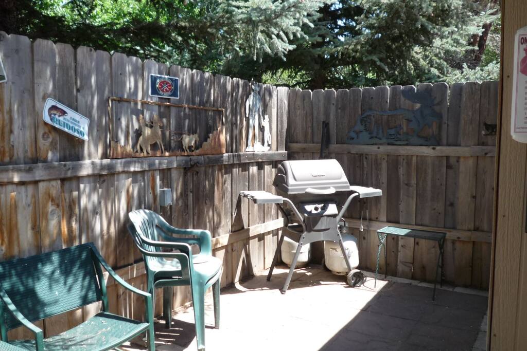 Oso Awesome - Cozy Cabins Real Estate, LLC