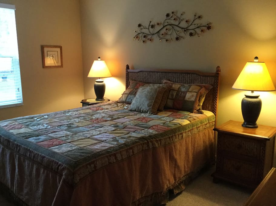 Guest bedroom