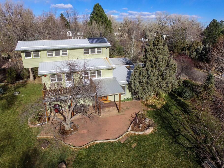 3-story, 7-BD home on over an acre in beautiful Boulder, CO