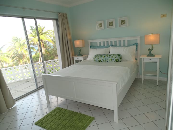 2nd Bedroom with a view towards the ocean.