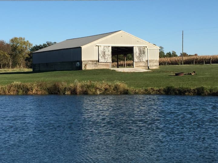 The Hideaway Farmhouse Houses for Rent in Veedersburg, Indiana