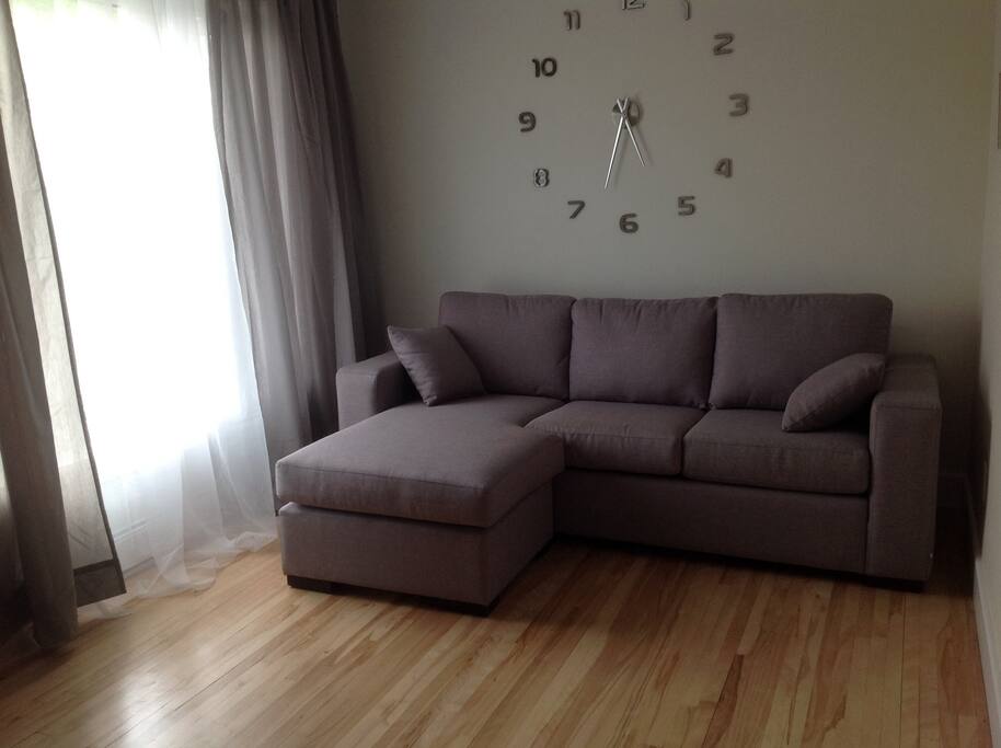 Living room, could be use for the second queen bed