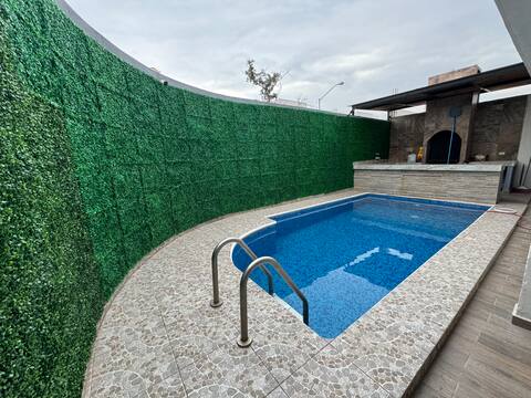 Luxury house with pool 10 minutes from the Airport