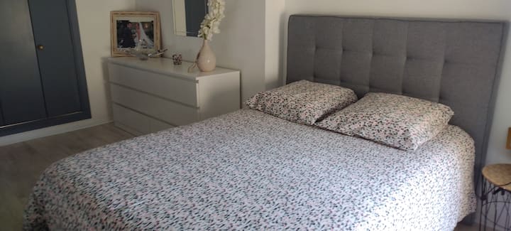 Chambre 2 dans la mezzanine au-dessus du salon.