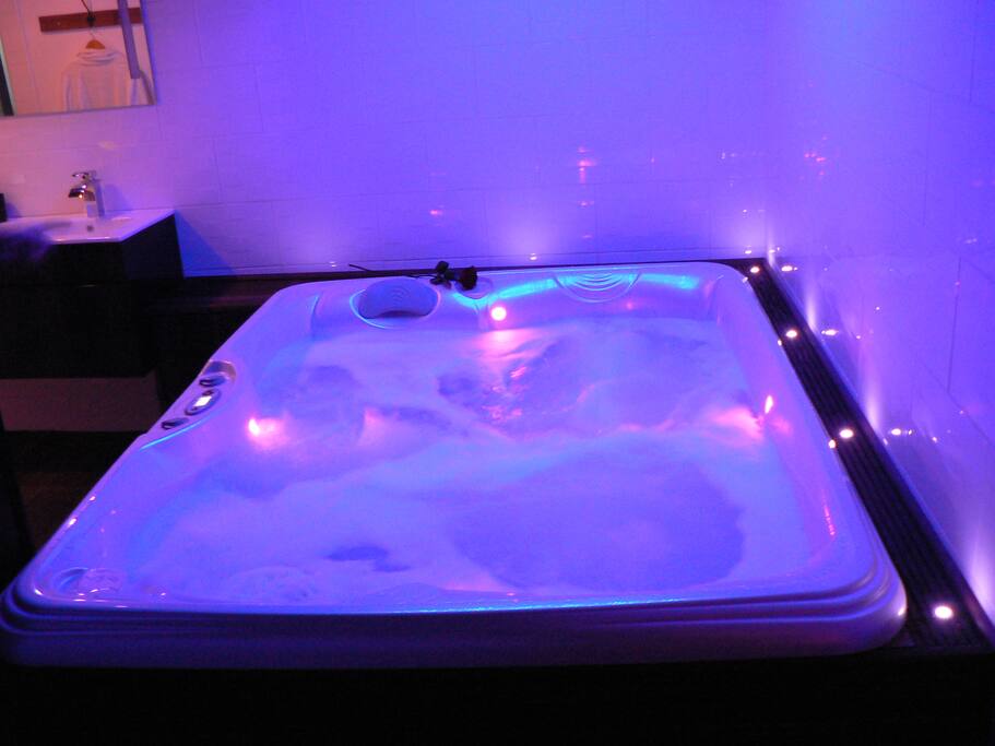 Grand jacuzzi
