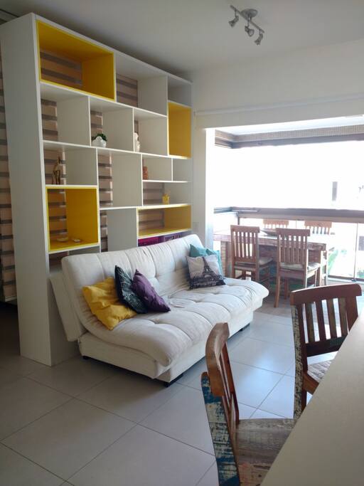 sala com sofá cama