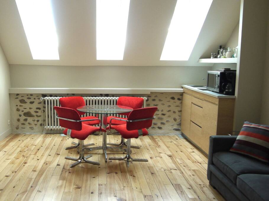 The Winery Studio - 30 m2 with kitchenette and dining area