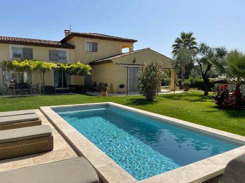 Villa Le Bastidon private heated pool