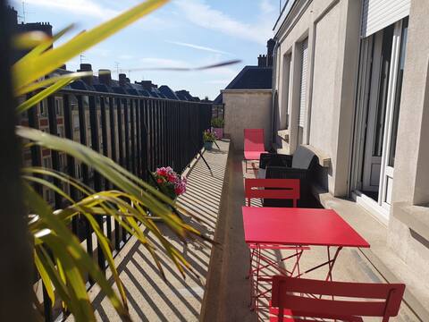 Lovely Apartment, private balcony near Cathedral