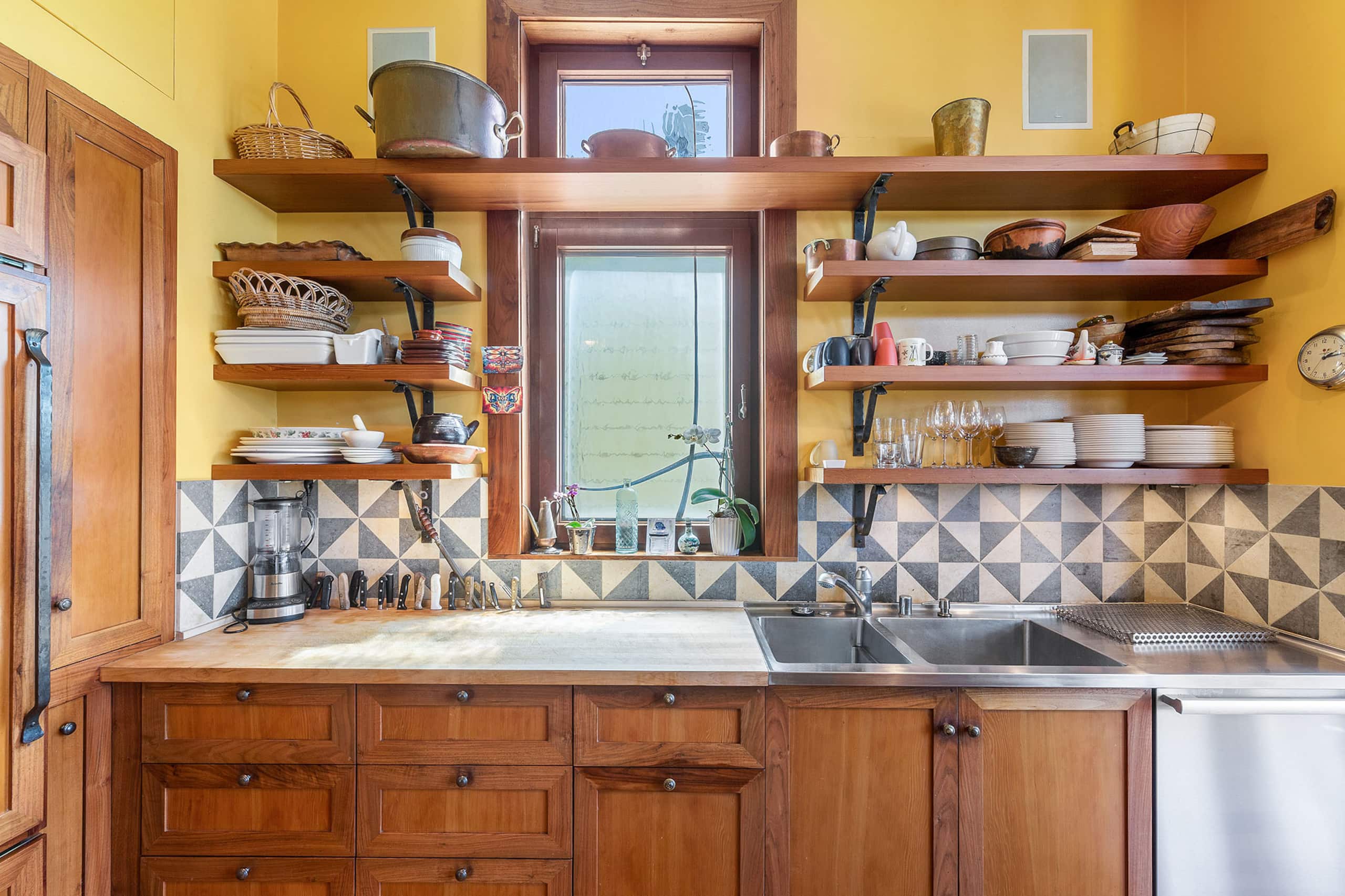 Condo in San Francisco · ★4.96 · 3 bedrooms · 3 beds · 1 bath - Image 10